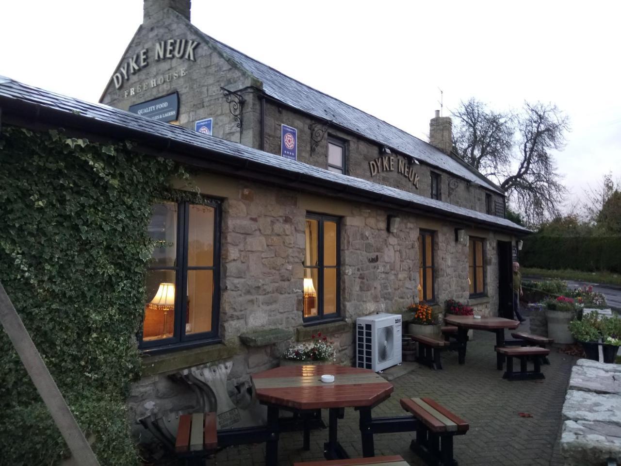 The Dyke Neuk Inn Meldon  外观 照片